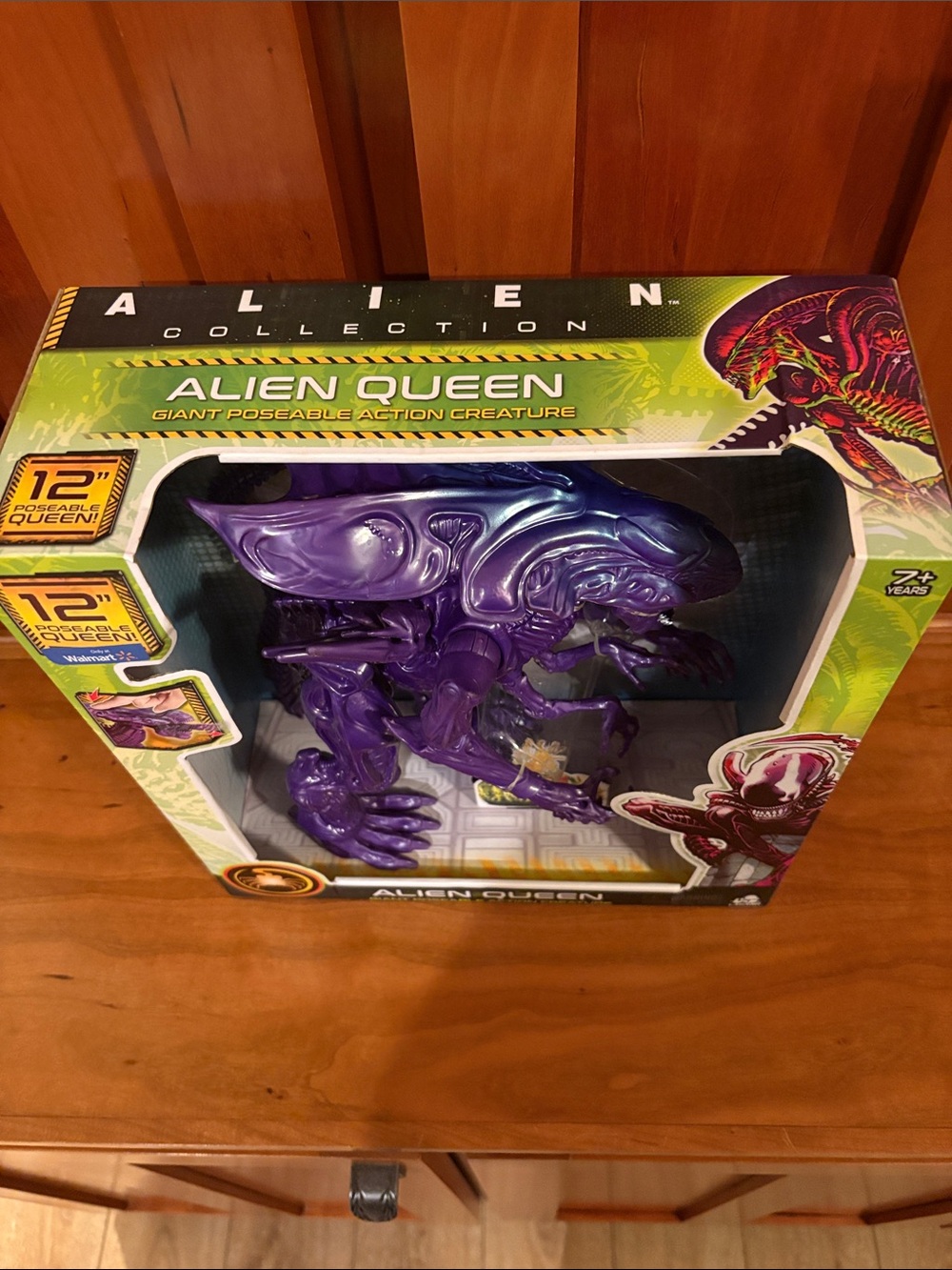 Alien Queen Poseable Action Creature - Walmart Purple Figure - Picture 2 of 6